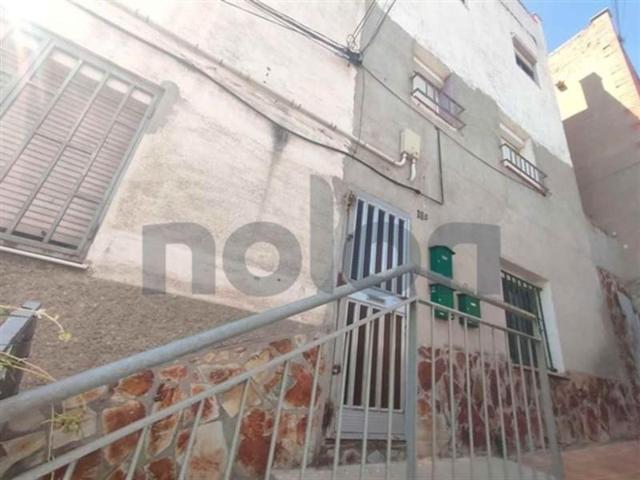 Piso en venta en Sant Vicenç dels Horts, Baix Llobregat Sud photo 0