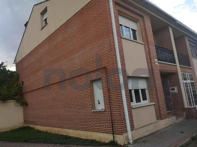 Adosada en venta en Cabezón de Pisuerga, Área Metropolitana Valladolid photo 0