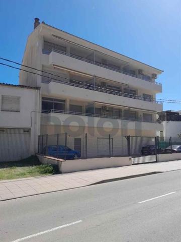 Piso en venta en Torroella de Montgrí, Baix Empordà photo 0