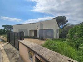 Adosada en venta en Bescanó, Gironès photo 0