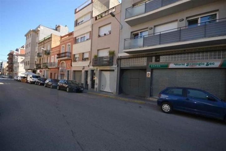 Local comercial en venta en Vilafranca del Penedès, Alt Penedès photo 0