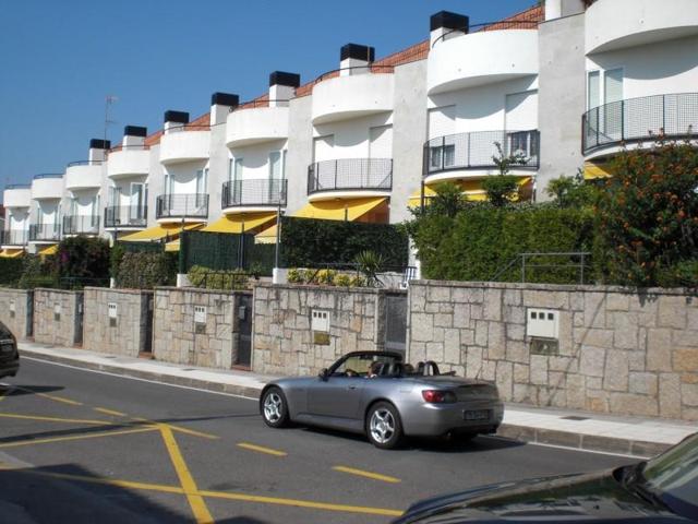 Adosada en venta en Sanxenxo, Salnés photo 0