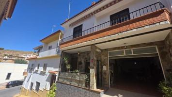 Casa en venta en Laujar de Andarax, CENTRO photo 0