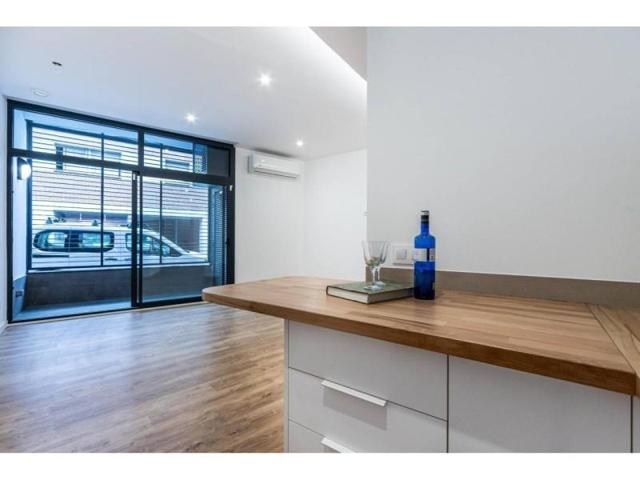 Piso en venta en Sabadell, Eixample-Sant Oleguer photo 0
