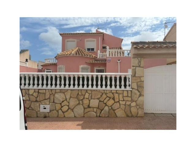 Chalet en venta en Orihuela, Playa Flamenca photo 0