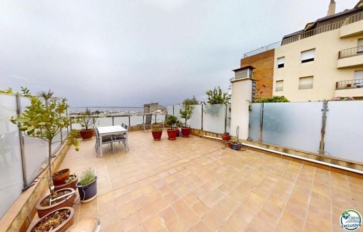 Apartamento en venta en Roses photo 0