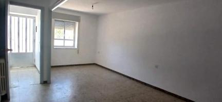 Casa en venta en La Robla, La Robla photo 0