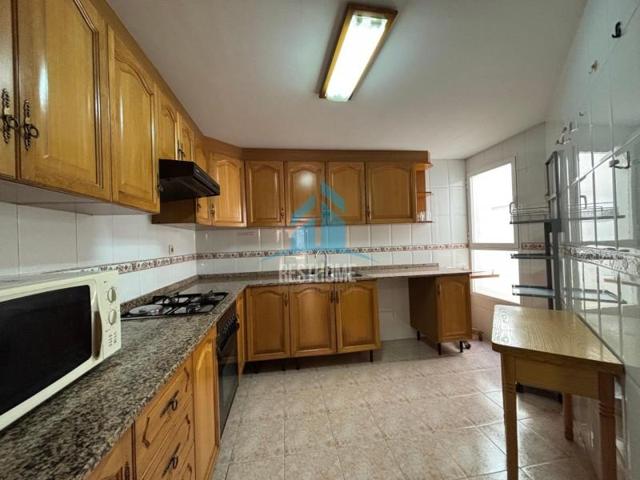 Piso en venta en Gandia, Corea photo 0
