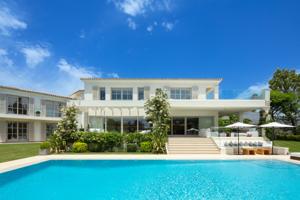 Casa en venta en Marbella photo 0