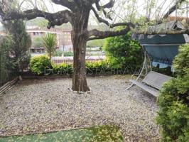 Adosada en venta en Olot, La Garrotxa photo 0