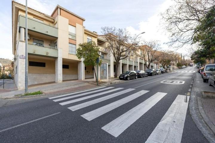Piso en venta en Granada, El serrallo photo 0