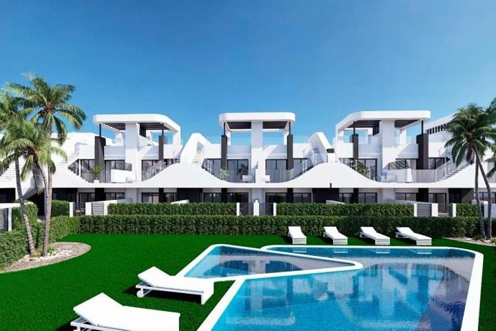 Bungalow en venta en San Fulgencio, Pueblo photo 0