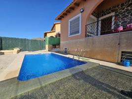 Casa con terreno en venta en Relleu, Centro Ciudad photo 0