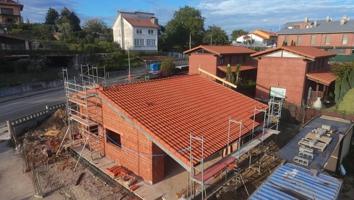 Chalet en venta en Piélagos, Bóo de Piélagos photo 0