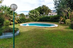 Casa con terreno en venta en Benidorm photo 0