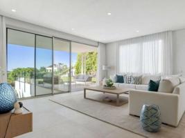 Duplex en venta en Marbella, Marbella Golden Mile - Marbella Hill Club photo 0