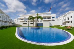 Apartamento en venta en Torrevieja photo 0