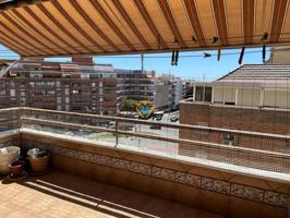 Aticos en venta en Benidorm, Colonia Madrid photo 0
