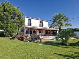 Chalet en venta en Pedreguer photo 0