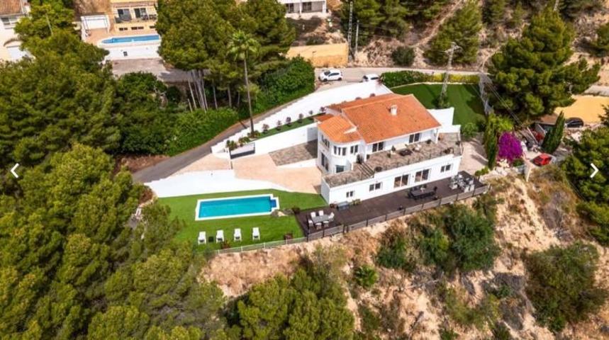 Chalet en venta en Calpe, Urbanizaciones photo 0