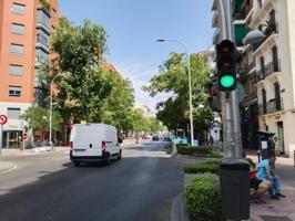 Local comercial en alquiler en Madrid, Calle de Viriato, 28010 photo 0