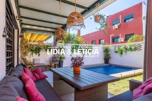 Casa en venta en Alcalá de Guadaira, Oromana photo 0
