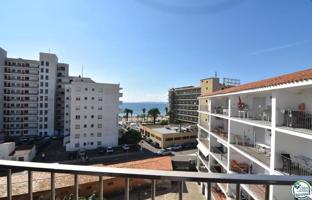 Apartamento en venta en Roses photo 0