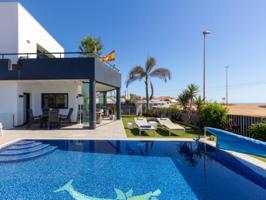Chalet en venta en Torrevieja, Zona los Frutales photo 0
