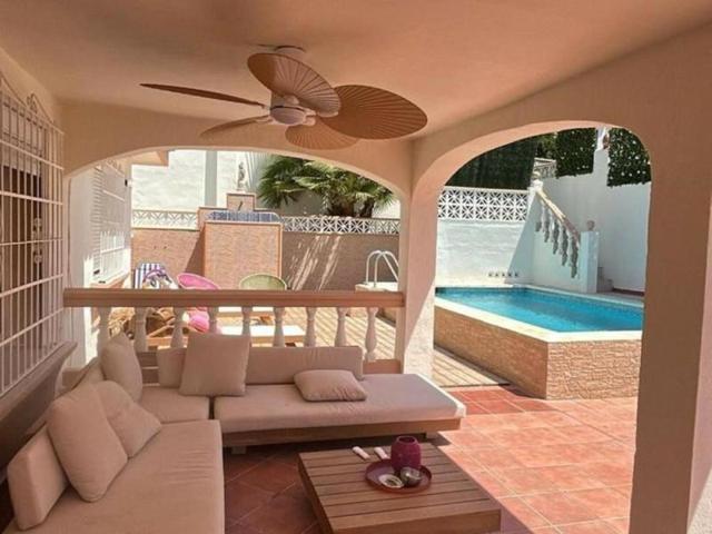 Chalet en venta en Marbella, Nueva Andalucia - La Campana photo 0