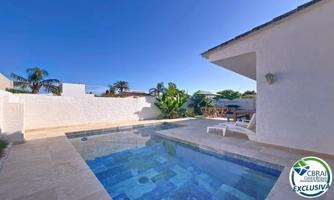 Casa en venta en Empuriabrava, Port Emporda photo 0