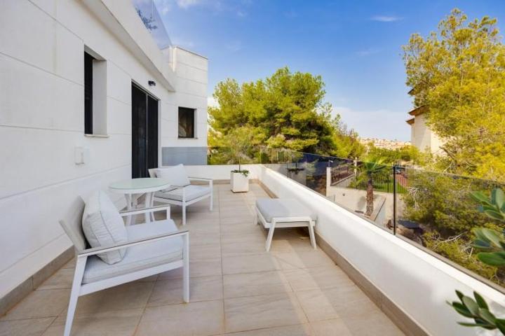 Chalet en venta en Orihuela Costa, Las Filipinas photo 0