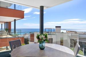 Apartamento en venta en Fuengirola, Carvajal photo 0
