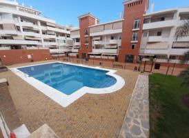 Apartamento en venta en Estepona, Avda Puerta Del Mar photo 0