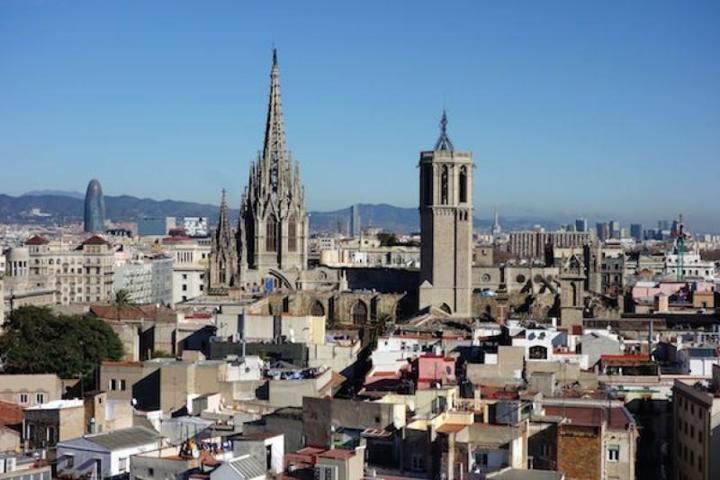 Edificio en venta en Barcelona, Barcelona photo 0