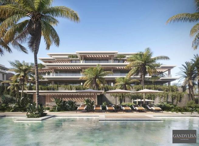 Apartamento en venta en Estepona photo 0