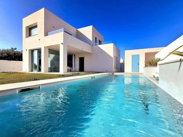 Chalet en venta en Conil de la Frontera, Conil photo 0