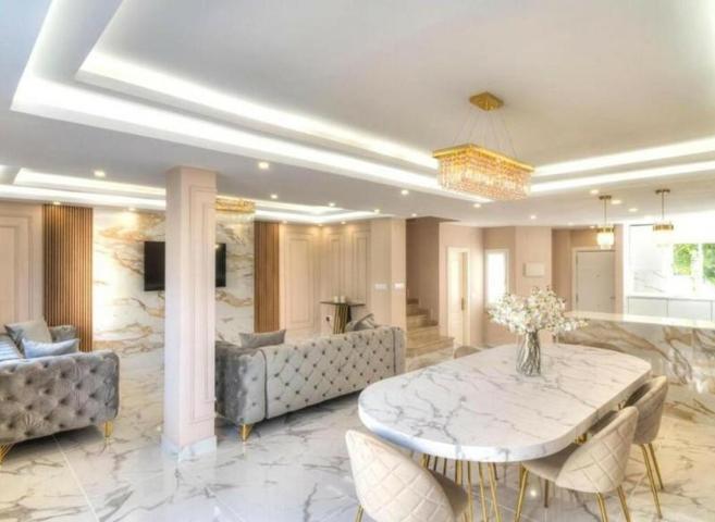 Casas de pueblo en venta en Marbella, Nueva Andalucia - Los Naranjos de Marbella photo 0
