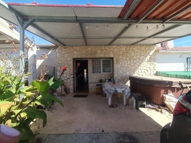 Casa con terreno en venta en Los Montesinos, Costa blanca sur photo 0