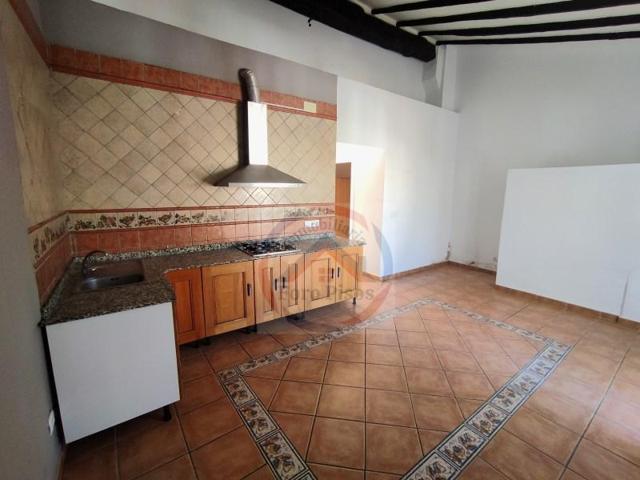 Casa en venta en Chiva photo 0