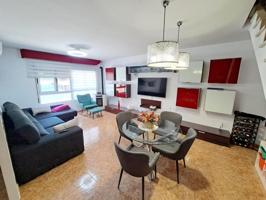 Adosada en venta en Benimuslem, Plaza Manuel Broseta photo 0