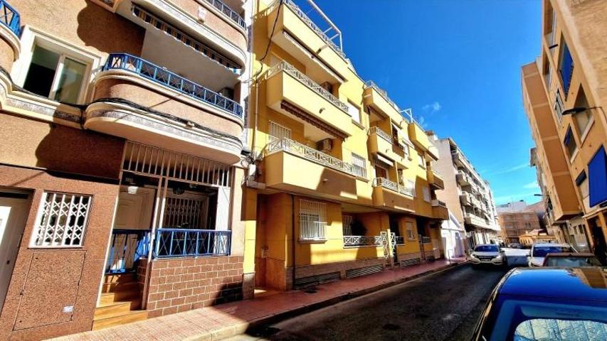 Apartamento en venta en Torrevieja, Playa del Cura photo 0