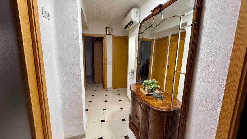 Piso en venta en Denia photo 0