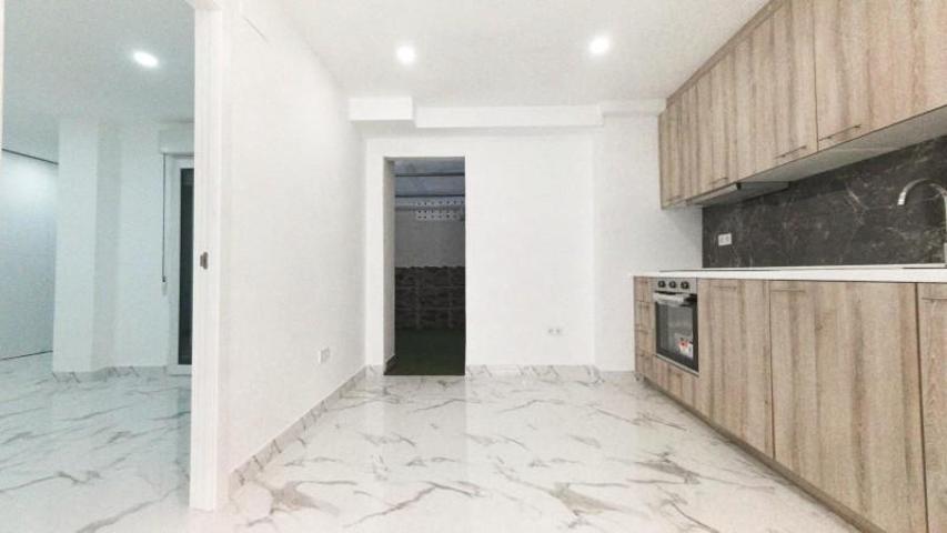 Planta baja en venta en Torrevieja, Playa de los Náufragos photo 0