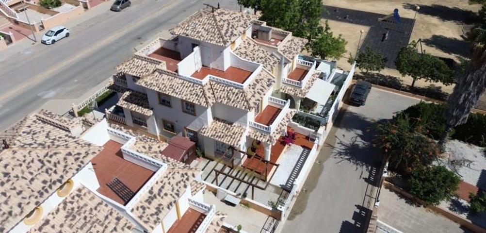 Adosada en venta en Orihuela Costa photo 0