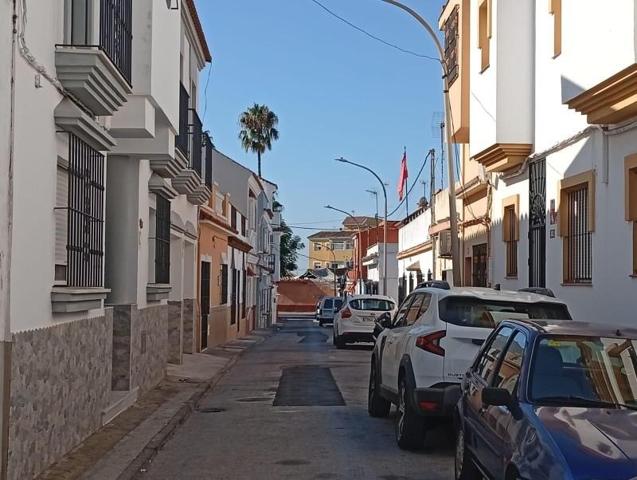Adosada en venta en La Línea de la Concepción, Junquillos photo 0