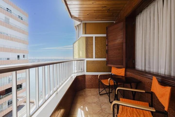 Apartamento en venta en Torrevieja photo 0