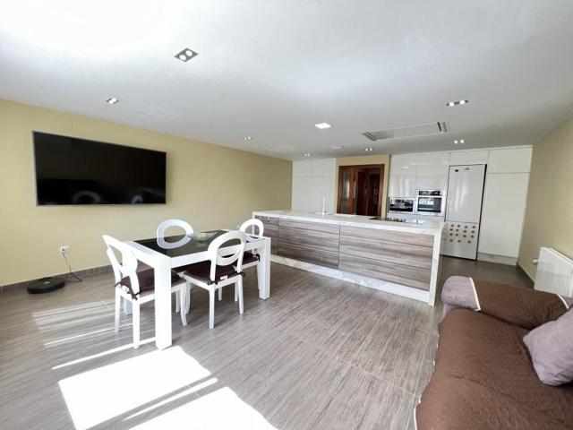 Casa en venta en Alzira, Plaza Cartonajes photo 0