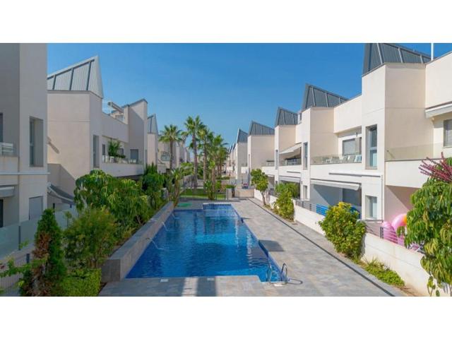 Apartamento en venta en Torrevieja, La Veleta photo 0