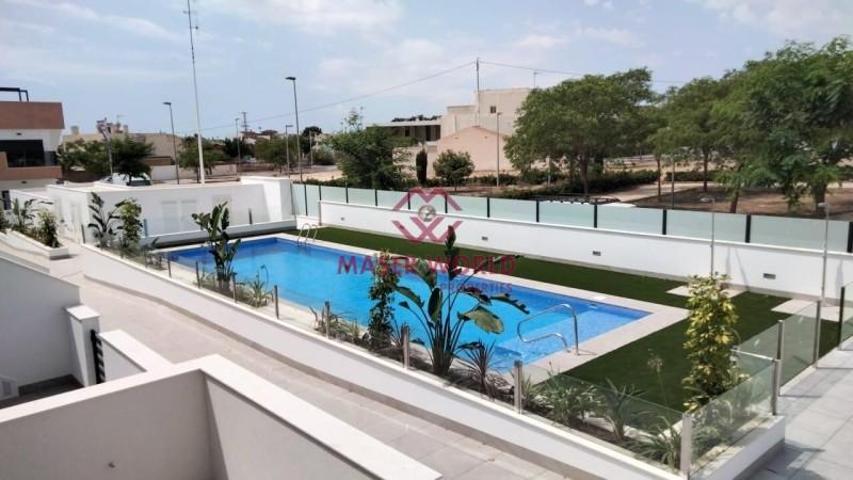 Bungalow en venta en Pilar de la Horadada, Zona Pueblo photo 0