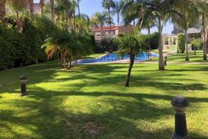 Apartamento en venta en Denia, Casco urbano-playa photo 0